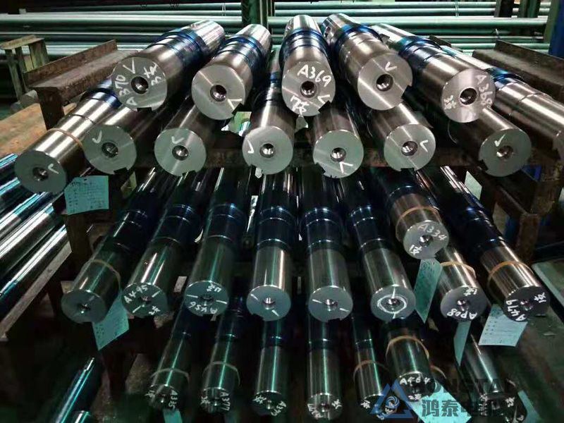 YBE3-315L1-4电机轴伸打螺纹孔定制